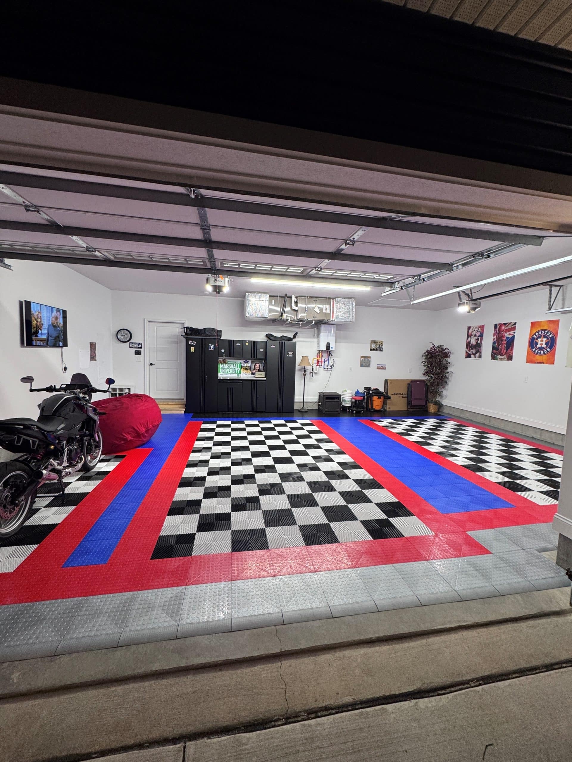 Beyond Grey: Choosing the Right Color for Your Garage Floor – Practical and Aesthetic Tips