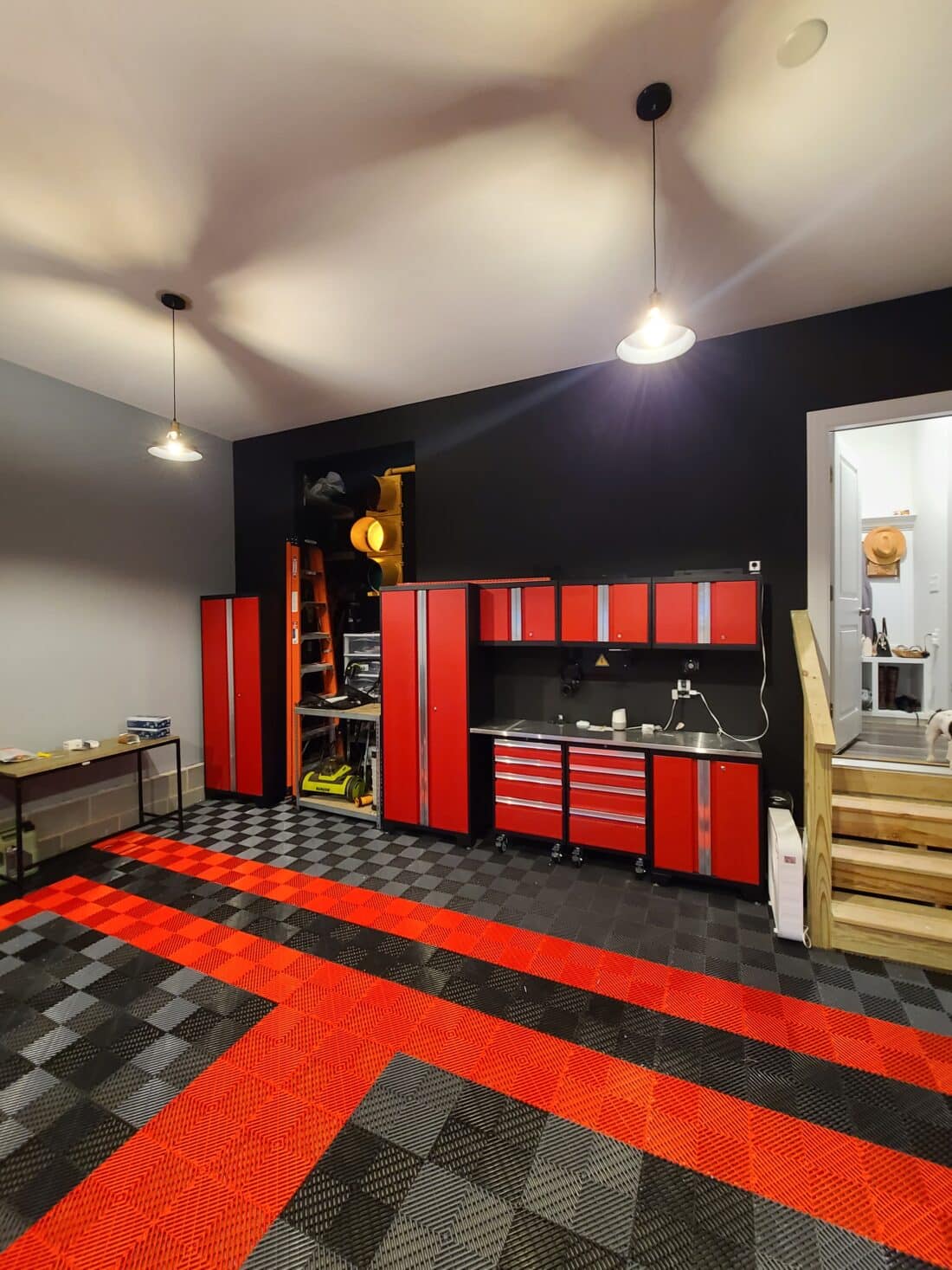 Red, black, graphite ribbed tiles and a red cabinet set.