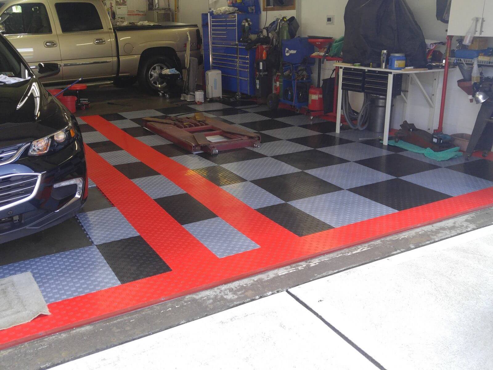 Garage Floor Tiles -- Black and Silver with Red Border