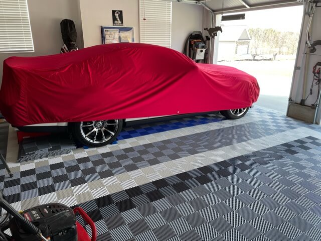 Ribbed garage floor tiles