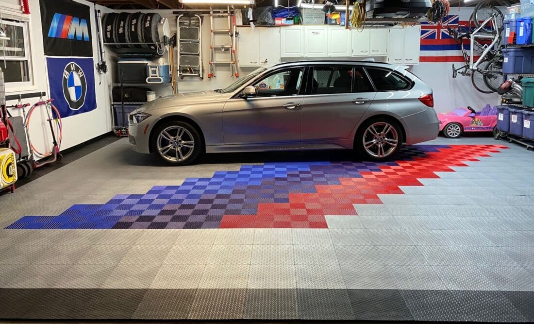 Rainbow Ribbed Tiles and Silver Small Coin tiles