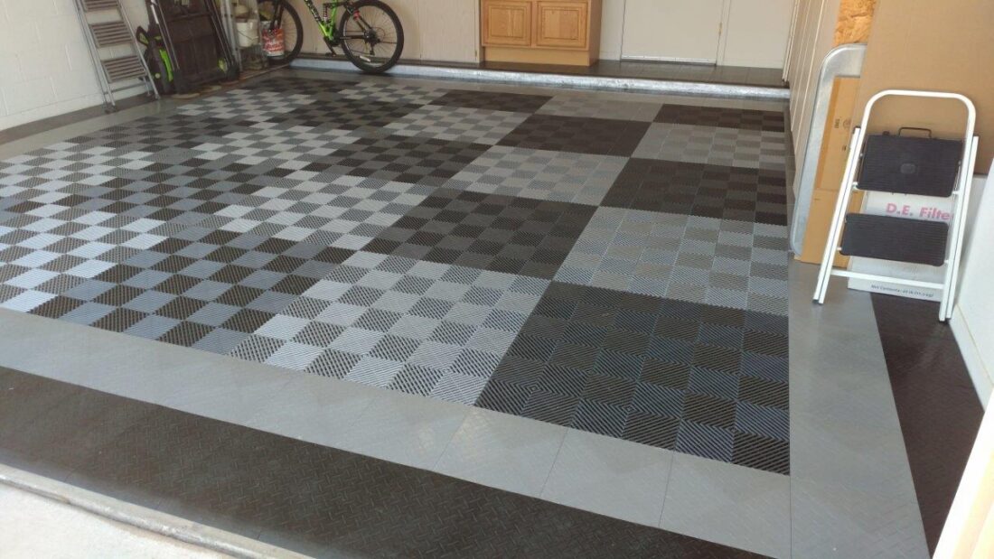 checkerboard tiles with alloy and black border