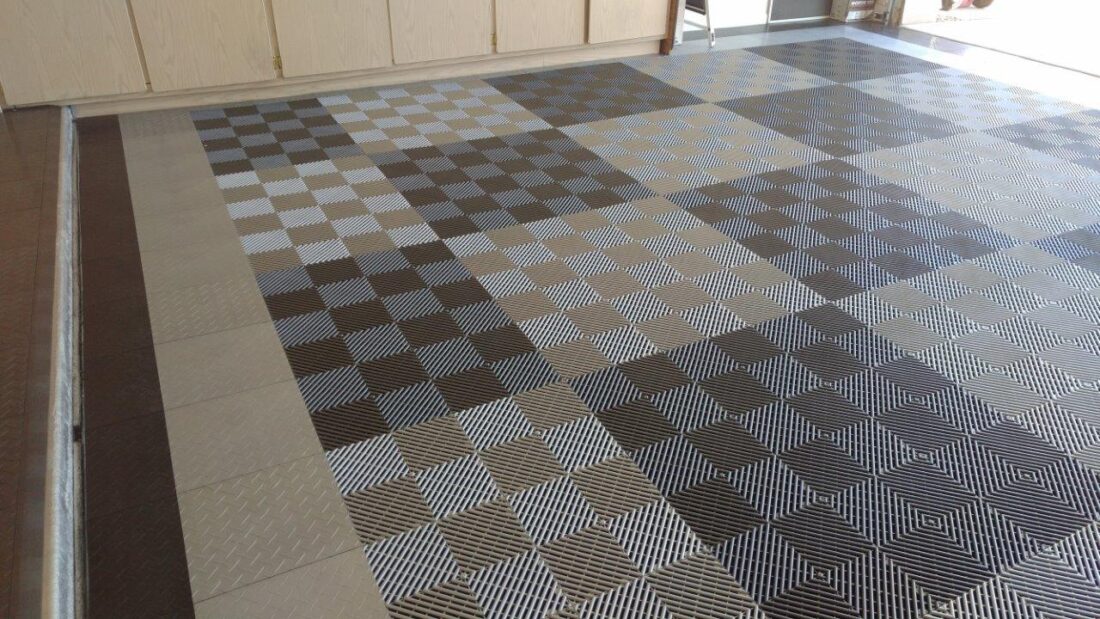 Alloy and black Racedeck freeflow tiles