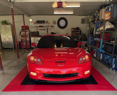 Red Border around Black tiles with red car