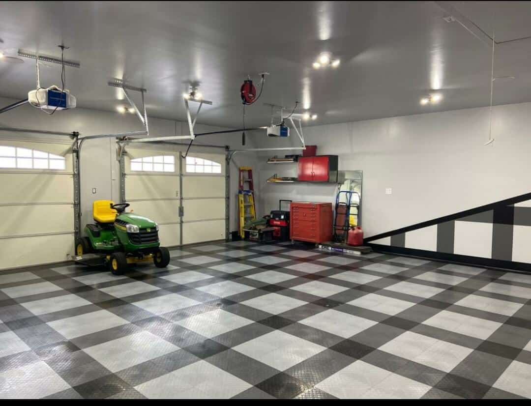 Plaid, black and grey racedeck Diamond Tiles