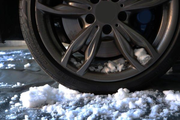 Tire on Snow mat